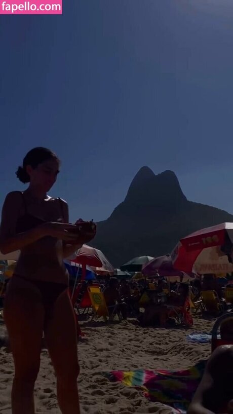 J lia Konrad star free img