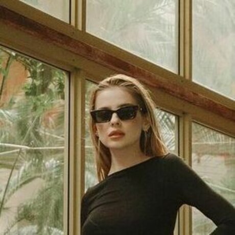 Xenaex naked pornstar archive