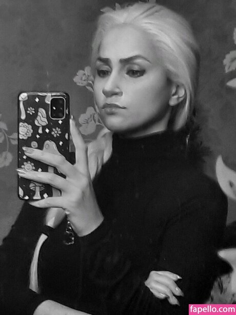 Cheremsha model art pictures