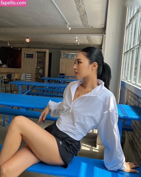 Chailee Son naked model pic