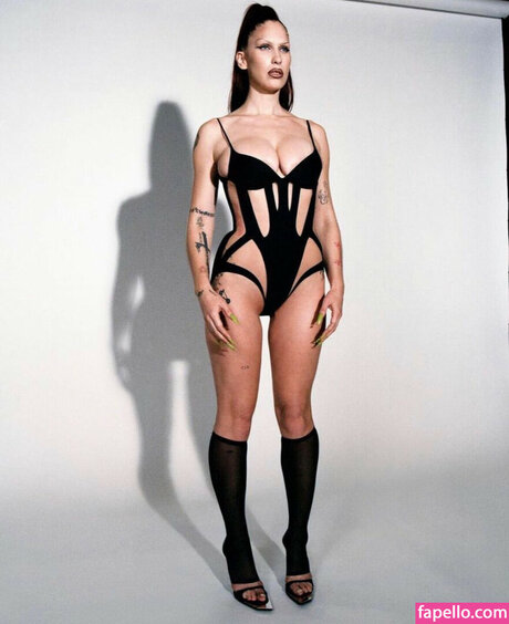 Eartheater hd pornstar img