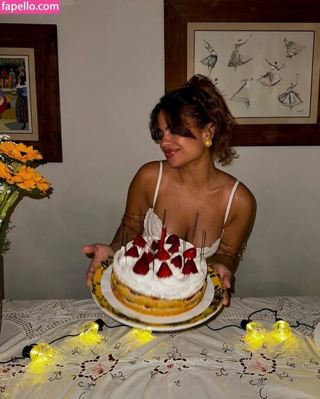 Clara Buarque erotic actress images