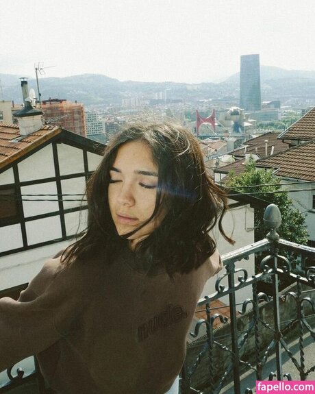 Byhermoss model art pics