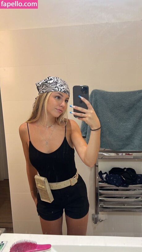 Julia Haller model pornographic photos