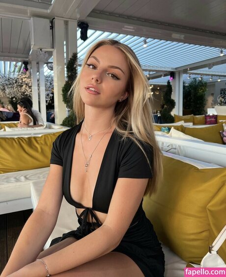 Julia Haller nice star images