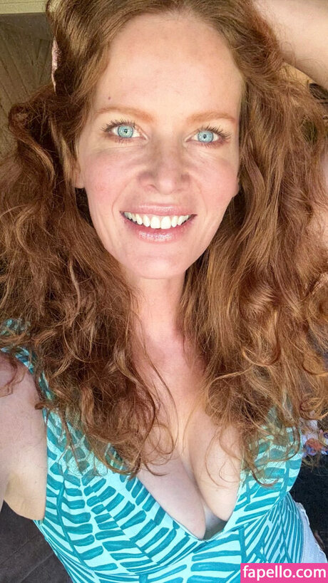 Rebecca Mader beautiful star pics