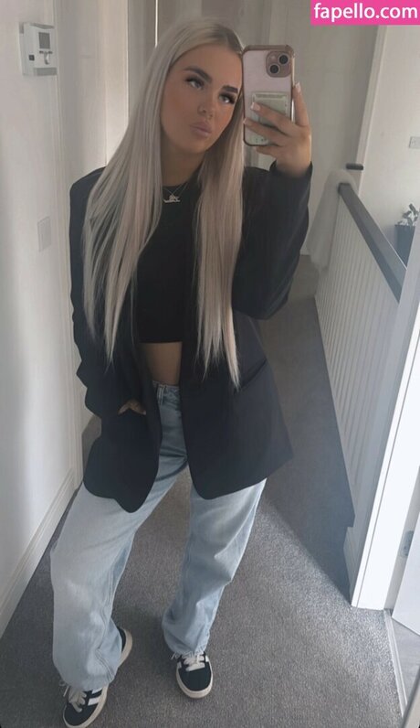 Lotus Petrie erotic actress pics