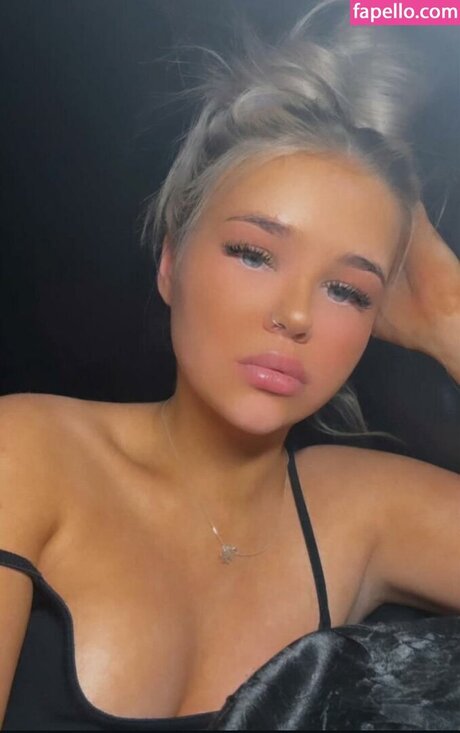 Lotus Petrie adult model galleries