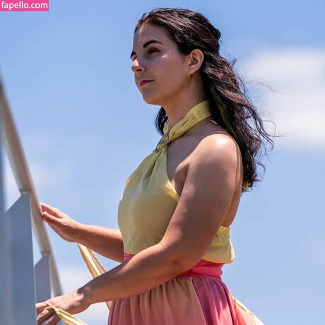 Allylotl naked actress gallery