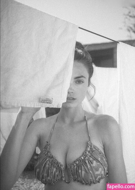 Charleen Weiss beautiful star photo