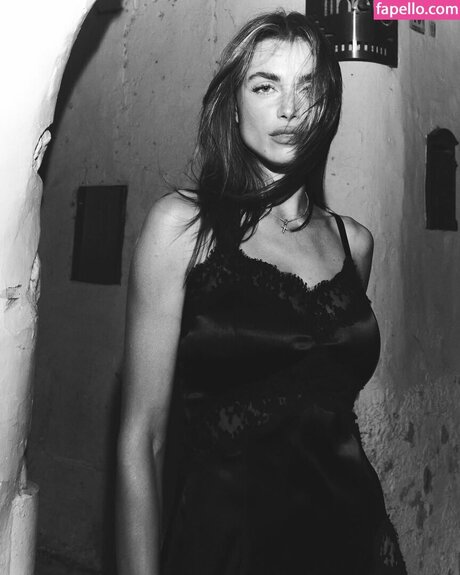 Charleen Weiss model sexy pics