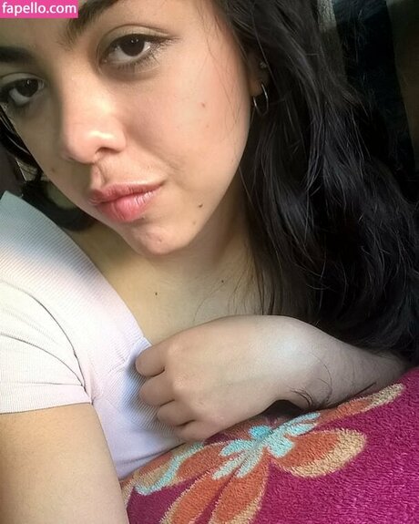 Gabriela Diaz art model pic