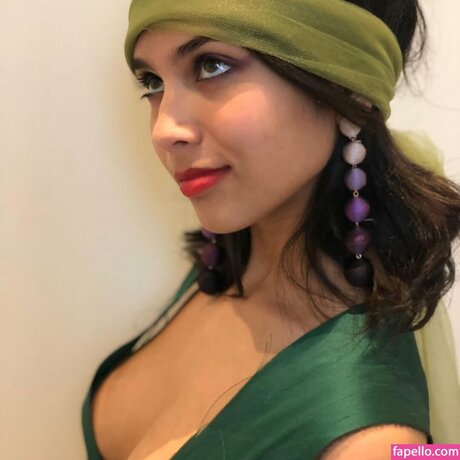 Anika Vishwanath star art photo