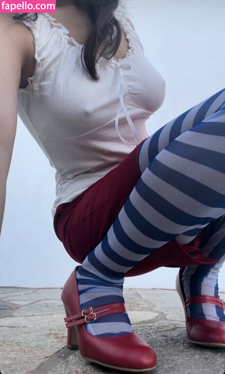 Anika Vishwanath nude model archive