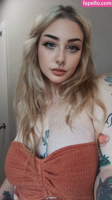 Kassmeinthepits model hd pictures