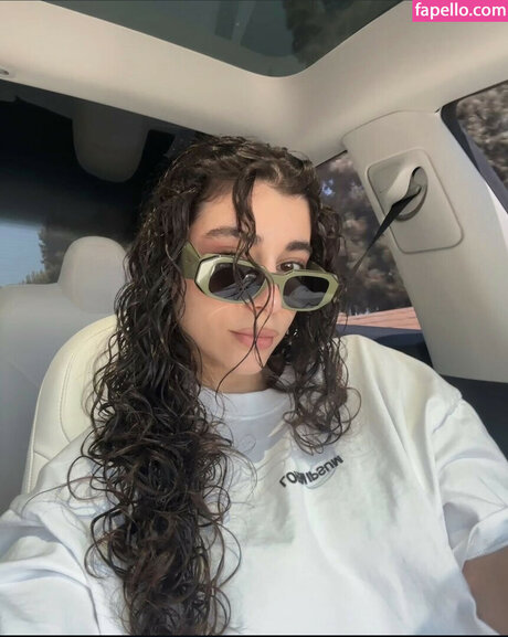 ayaattt nudes model image