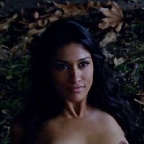 Alexandra Breckenridge model top images