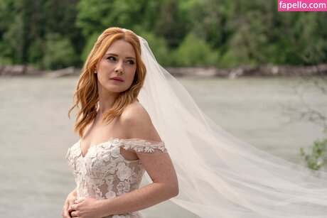 Alexandra Breckenridge nude actress picture