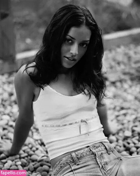 teen fingering onlyfans porno photos