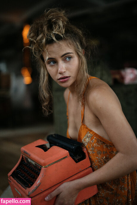 Charlotte Mckee nude star image