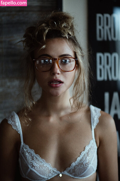 Charlotte Mckee model perfect photo