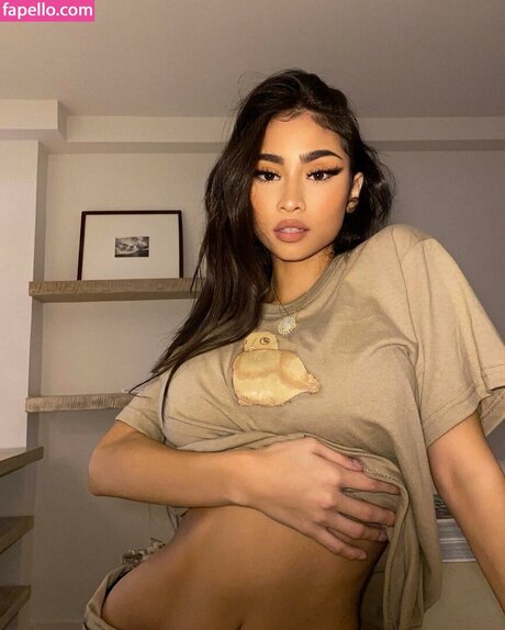 Paloma Mami porn model archive