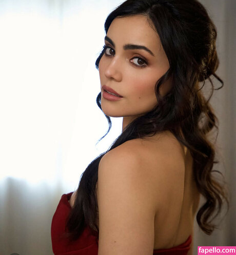 Andrea Londo beautiful model picture