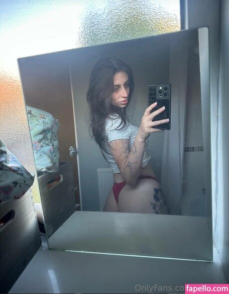 c hlop x model nude image