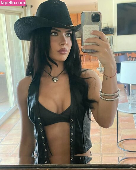 Kaeyra model galleries