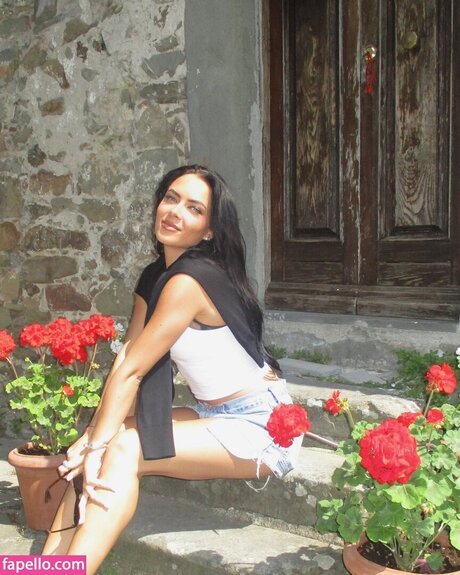 Kaeyra actress picture