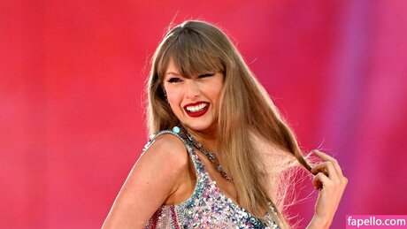 taylorswift naked star archive