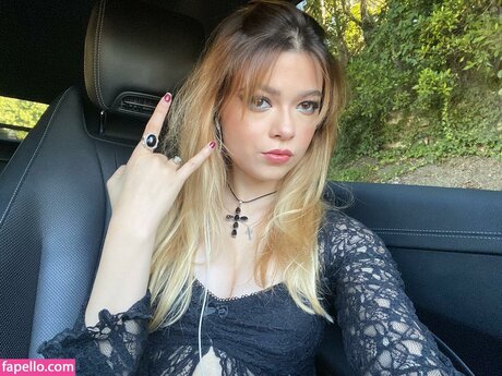 Nikki Hahn art pornstar archive