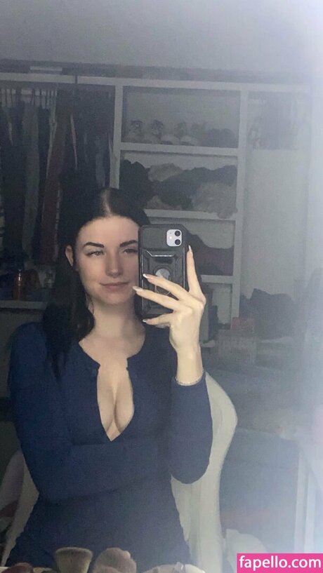 Emileesilvey best model gallery