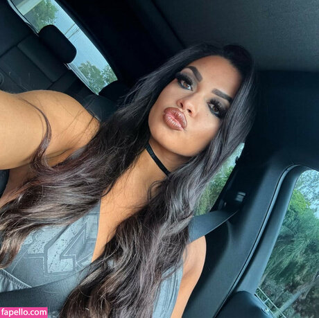 Nikki Blackheart art model image