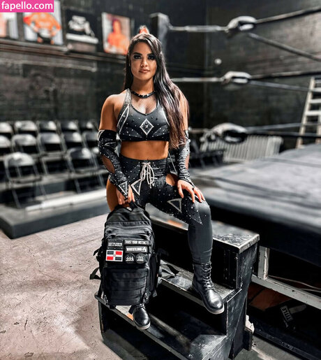 Nikki Blackheart sex pornstar photos