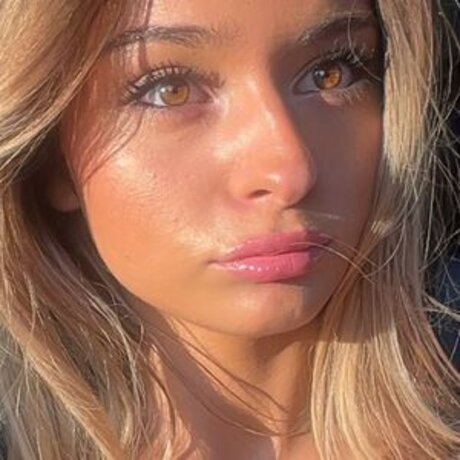 gr0us3 and maisi3 model top pic