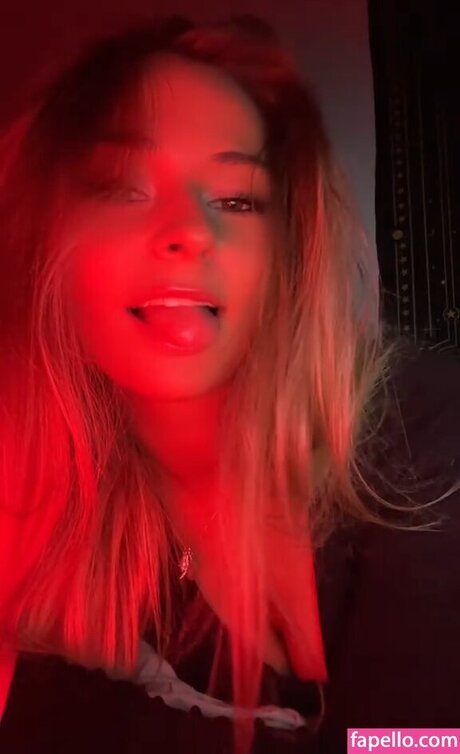 gr0us3 and maisi3 xxx star image