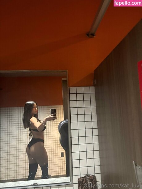 Heily Chavez model sexy images