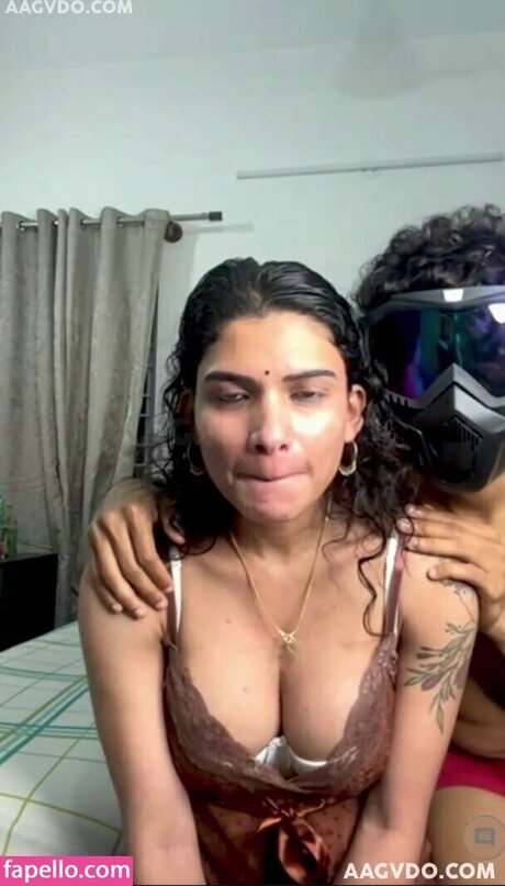 Resmirnair model beautiful image