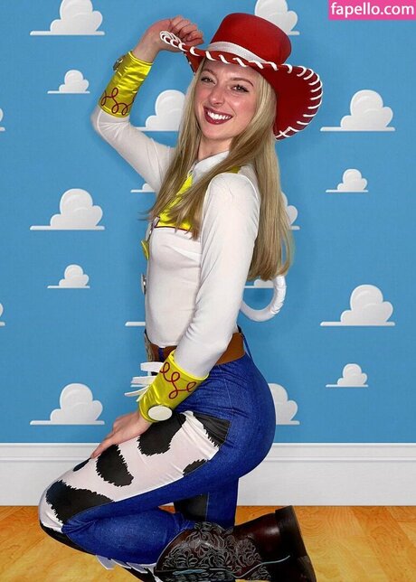 Bubbell pornographic model photos