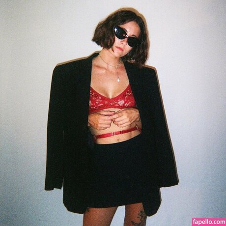 Aidan Noell pornstar erotic gallery