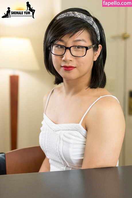 Alina Grace pornstar hd img