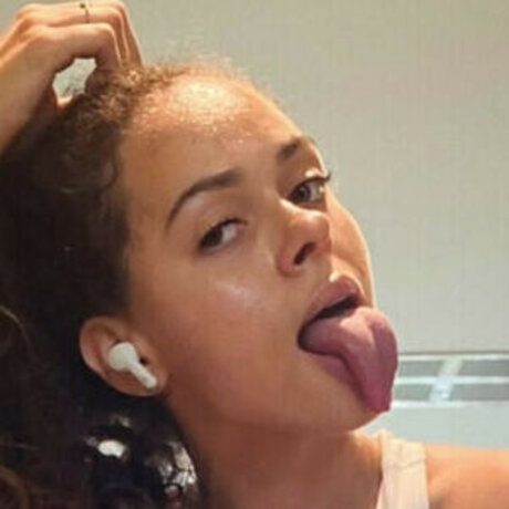 Macbethanie sexy pornstar galleries