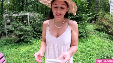 Getting Grounded With Jenna star sexy pic