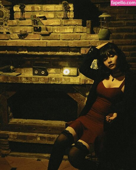 Atiqaaarn sex actress photos