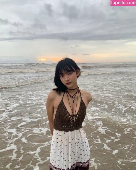 Atiqaaarn hot star gallery