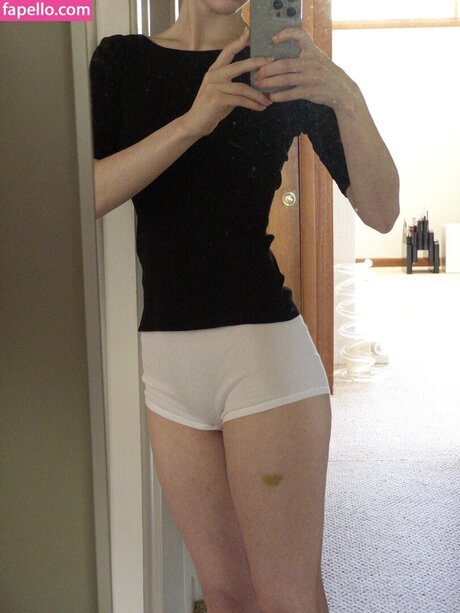 zoeplzshutup porn star image