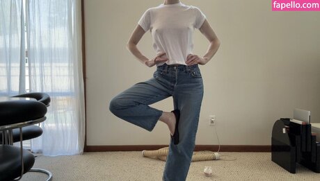 zoeplzshutup pornstar beautiful gallery