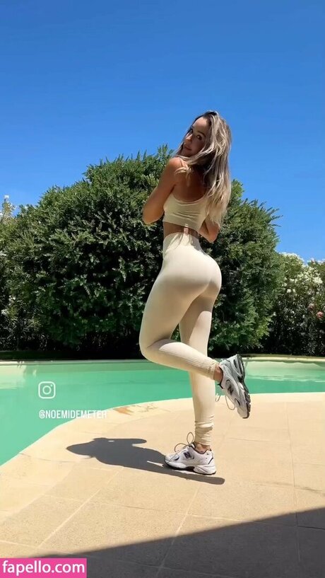 Noemi Demeter star erotic images