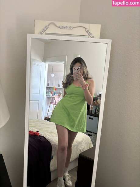 Katnanette model naked image